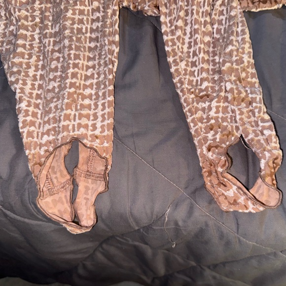 SKIMS VELVET CATSUIT JUMPSUIT CHAI (RARE DISCONTINUED) - Picture 6 of 7